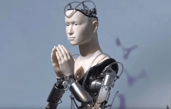 В Японии запустили робота-божество — в марте она начнёт читать проповеди