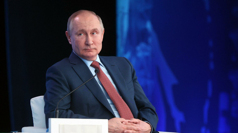 Путин пообещал разобраться с проблемами в системе строительных СРО