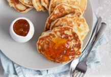 Блины на кислом молоке с кипятком