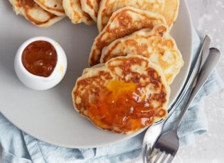 Блины на кислом молоке с кипятком