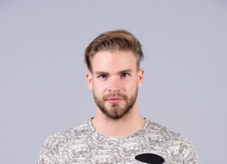 Короткие прикольные комплименты мужчине своими словами