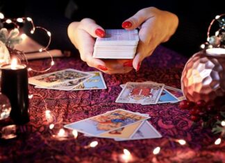 Гадание на картах: взгляд в ближайшее будущее
