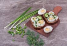 Начинка для пирожков: яйцо, лук и зелень