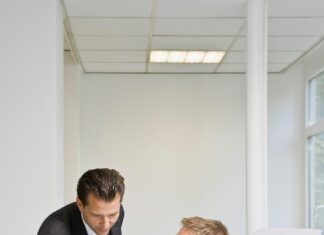 Как заставить работодателей взять мужа на работу