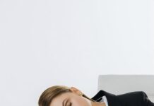 Сон коллеги по работе: что делать?