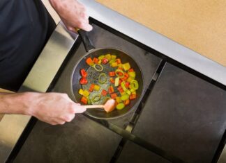 Ленивые голубцы в духовке: быстрый рецепт