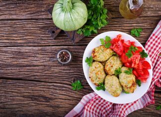 Котлеты из кабачка и индейки