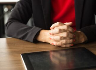 Молитва о помощи в сложной работе