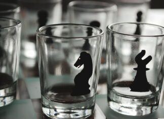 Значение 7 Кубков в Таро: Да или Нет