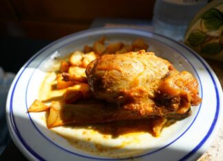 Курица по-французски с ананасами