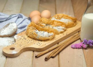 Тесто на треугольники из кефира