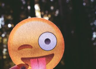 Прикольные статусы со смыслом для WhatsApp