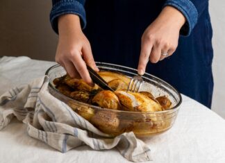 Дорадо в духовке в фольге