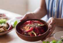 Фаршированный перец в кастрюле