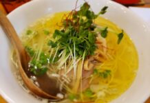 Вегетарианский суп из лапши и овощей