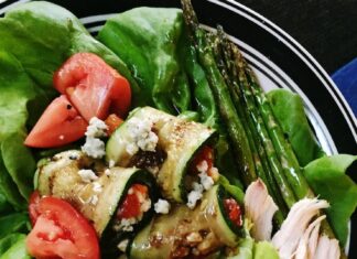 Салаты с курицей и солеными огурцами