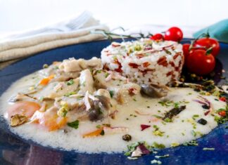 Фаршированный кальмар с рисом в духовке