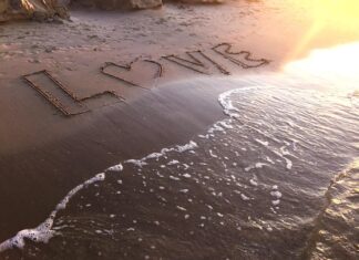 Лунная дорожка на море: цитаты