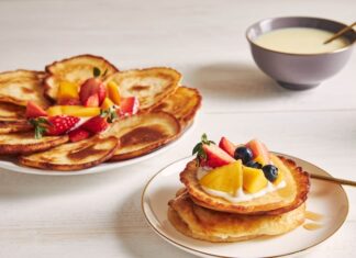 Оладушки с яблоками на кефире