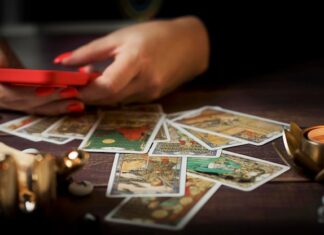 Гадание на картах по имени