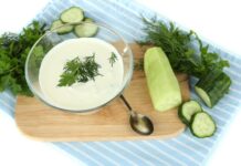 Майонезный соус с солеными огурцами