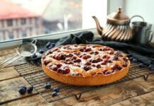 Пирог с вареньем в мультиварке: рецепты