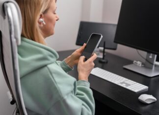 Скачайте цифровой офис РНКБ на iPhone