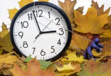 Часы показывают 01:10