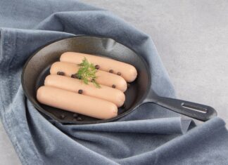 Сосиски в духовке: простой рецепт