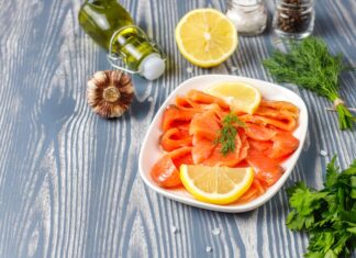 Салат с семгой слабосоленой: пошаговый рецепт