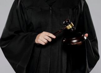 Суд в сочетании с другими