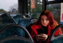 Управление автобусом во сне: что это значит для женщины?