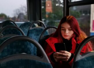 Управление автобусом во сне: что это значит для женщины?