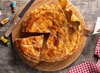 Пирог с курицей и рисом