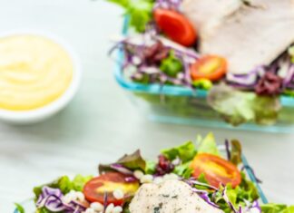 Простой рецепт салата из куриной грудки