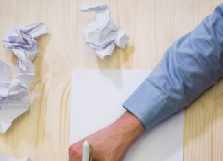 Сны о рваной бумаге: толкование и значение