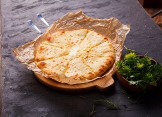 Хачапури из готового слоеного теста