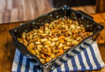 Картошка по-деревенски в духовке