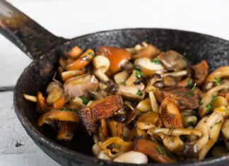 Картошка с грибами: секреты идеальной жарки