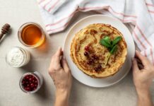 Блины за 10 минут: быстрый и простой рецепт