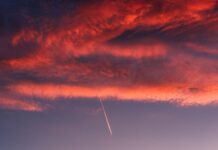 Красное небо во сне: толкование