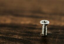 Гвозди во сне: толкование сна