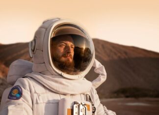 Луна в режиме реального времени