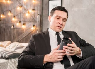 Гадание: Как понять мысли мужчины