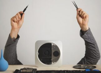 Уменьшение яркости электронных часов