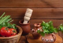 Свиной гуляш в томатном соусе