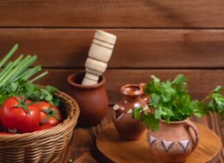 Свиной гуляш в томатном соусе