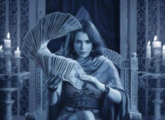 Королева Пентаклей и Туз Мечей: Сочетание в Таро