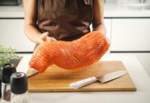 Солим горбушу быстро и вкусно