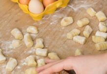 Рецепт теста на клецки для супа